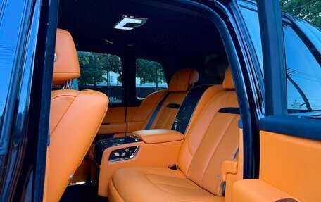 Rolls-Royce Cullinan, 2022 год, 37 999 000 рублей, 21 фотография