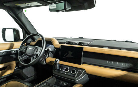 Land Rover Defender II, 2023 год, 10 000 000 рублей, 9 фотография