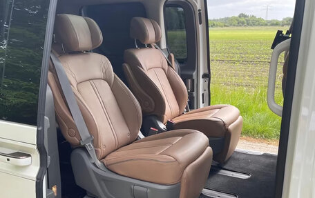 Hyundai Staria, 2024 год, 4 970 000 рублей, 5 фотография