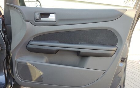 Ford Focus II рестайлинг, 2006 год, 450 000 рублей, 16 фотография