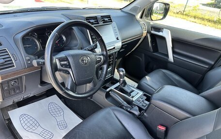 Toyota Land Cruiser Prado 150 рестайлинг 2, 2021 год, 6 174 000 рублей, 12 фотография