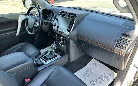 Toyota Land Cruiser Prado 150 рестайлинг 2, 2021 год, 6 174 000 рублей, 17 фотография