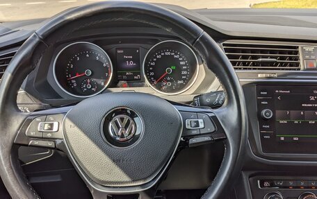Volkswagen Tiguan II, 2020 год, 3 050 000 рублей, 11 фотография