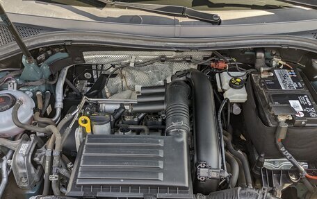 Volkswagen Tiguan II, 2020 год, 3 050 000 рублей, 19 фотография