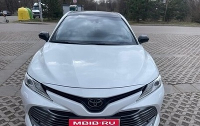 Toyota Camry, 2019 год, 3 100 000 рублей, 1 фотография