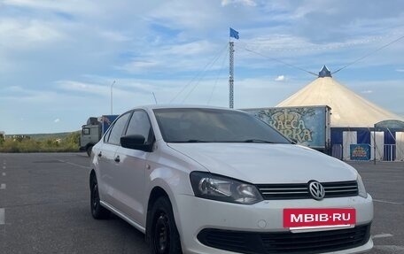 Volkswagen Polo VI (EU Market), 2010 год, 550 000 рублей, 3 фотография