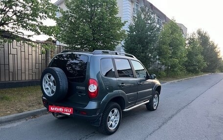 Chevrolet Niva I рестайлинг, 2010 год, 449 000 рублей, 4 фотография