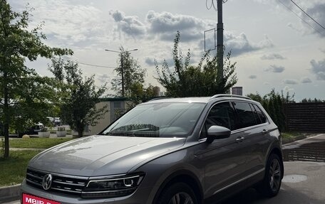 Volkswagen Tiguan II, 2020 год, 3 600 000 рублей, 2 фотография