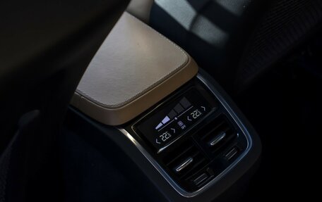 Volvo XC90 II рестайлинг, 2015 год, 2 954 000 рублей, 25 фотография