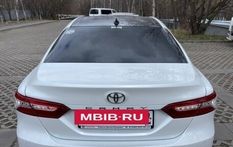 Toyota Camry, 2019 год, 3 100 000 рублей, 8 фотография