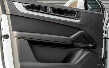 Porsche Cayenne III, 2024 год, 17 670 000 рублей, 18 фотография