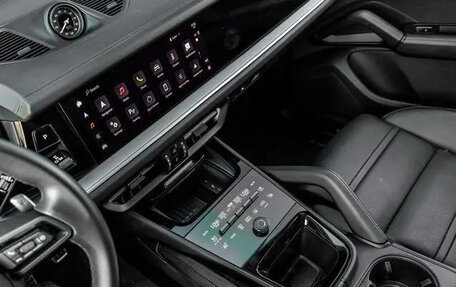 Porsche Cayenne III, 2024 год, 17 670 000 рублей, 26 фотография