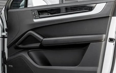 Porsche Cayenne III, 2024 год, 17 670 000 рублей, 37 фотография