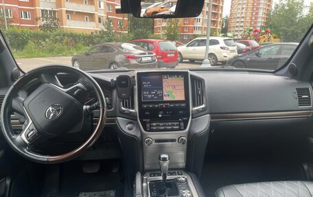 Toyota Land Cruiser 200, 2017 год, 7 600 000 рублей, 2 фотография