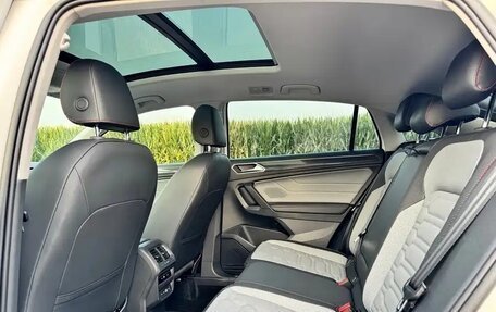 Volkswagen Tiguan II, 2022 год, 2 950 000 рублей, 9 фотография