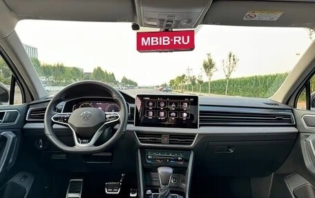 Volkswagen Tiguan II, 2022 год, 2 950 000 рублей, 10 фотография