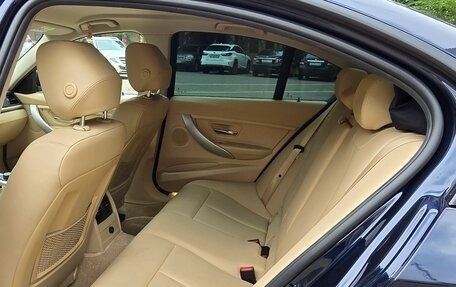 BMW 3 серия, 2015 год, 2 100 000 рублей, 13 фотография