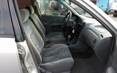 Mazda 323, 2001 год, 297 000 рублей, 23 фотография
