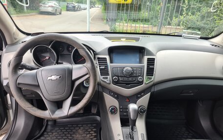 Chevrolet Cruze II, 2010 год, 525 000 рублей, 12 фотография