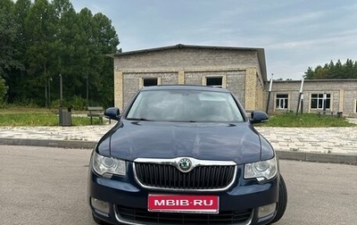 Skoda Superb III рестайлинг, 2013 год, 690 000 рублей, 1 фотография