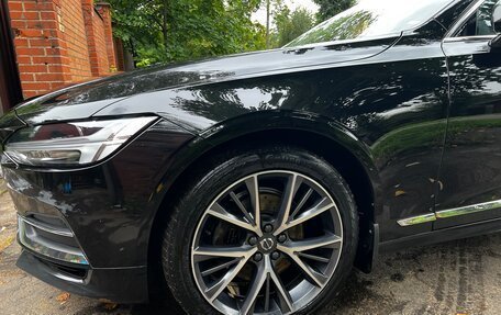 Volvo S90 II рестайлинг, 2020 год, 3 500 000 рублей, 19 фотография