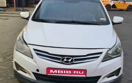 Hyundai Solaris II рестайлинг, 2016 год, 520 000 рублей, 3 фотография