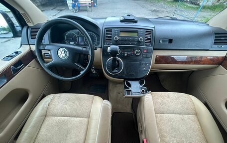 Volkswagen Multivan T5, 2005 год, 1 230 000 рублей, 13 фотография
