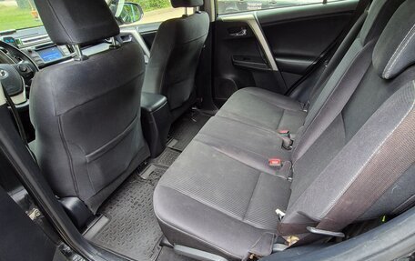 Toyota RAV4, 2015 год, 1 900 000 рублей, 7 фотография
