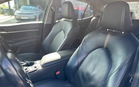 Toyota Camry, 2019 год, 2 790 000 рублей, 25 фотография