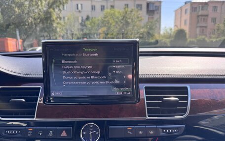 Audi A8, 2011 год, 1 950 000 рублей, 26 фотография