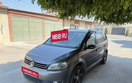 Volkswagen Touran III, 2012 год, 1 300 000 рублей, 3 фотография