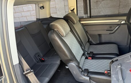 Volkswagen Touran III, 2012 год, 1 300 000 рублей, 15 фотография