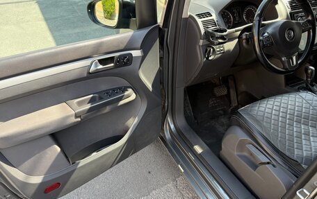 Volkswagen Touran III, 2012 год, 1 300 000 рублей, 10 фотография