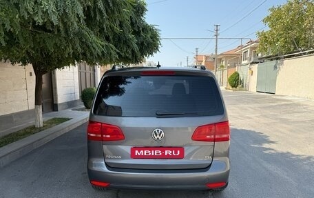 Volkswagen Touran III, 2012 год, 1 300 000 рублей, 7 фотография