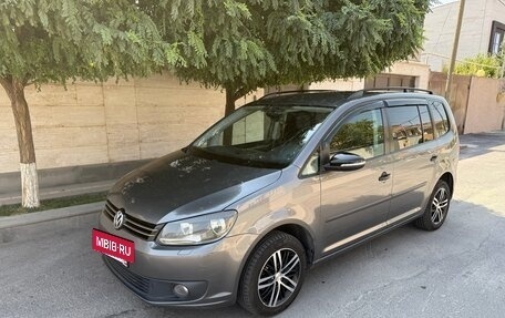 Volkswagen Touran III, 2012 год, 1 300 000 рублей, 16 фотография