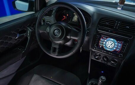 Volkswagen Polo VI (EU Market), 2011 год, 480 000 рублей, 33 фотография