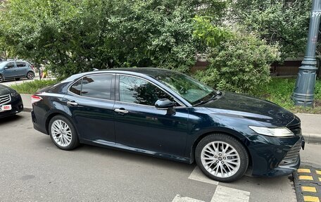 Toyota Camry, 2018 год, 3 150 000 рублей, 2 фотография