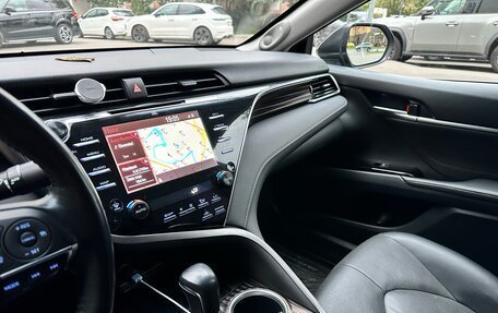 Toyota Camry, 2018 год, 3 150 000 рублей, 6 фотография