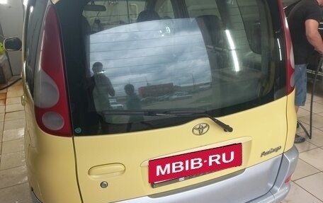 Toyota FunCargo, 2000 год, 400 000 рублей, 3 фотография