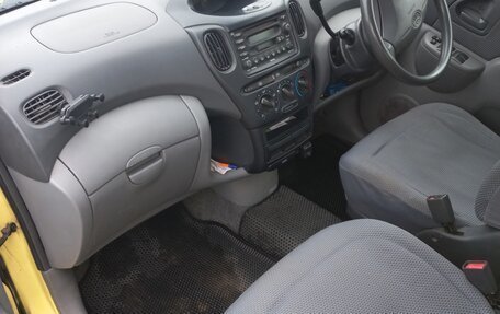 Toyota FunCargo, 2000 год, 400 000 рублей, 21 фотография