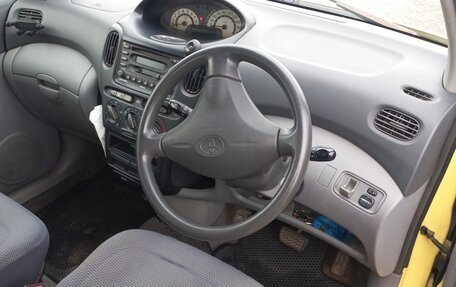 Toyota FunCargo, 2000 год, 400 000 рублей, 22 фотография