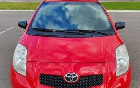 Toyota Yaris III рестайлинг, 2008 год, 480 000 рублей, 3 фотография