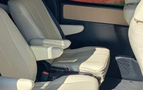 Toyota Noah III, 2014 год, 2 000 000 рублей, 5 фотография