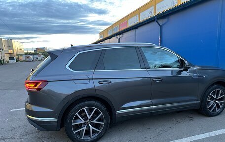 Volkswagen Touareg III, 2019 год, 5 200 000 рублей, 4 фотография