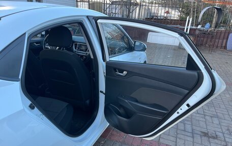 Hyundai Solaris II рестайлинг, 2019 год, 1 450 000 рублей, 19 фотография