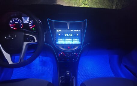Hyundai Solaris II рестайлинг, 2012 год, 595 000 рублей, 6 фотография