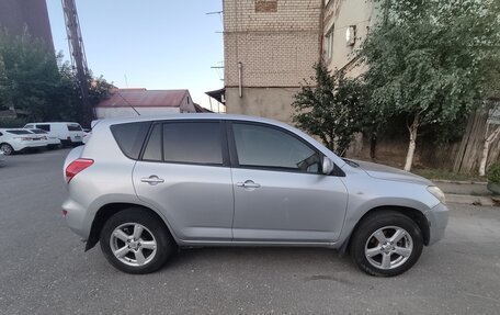 Toyota RAV4, 2006 год, 1 200 000 рублей, 4 фотография