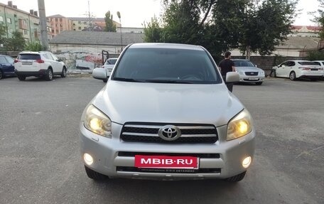 Toyota RAV4, 2006 год, 1 200 000 рублей, 2 фотография