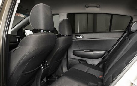 KIA Sportage IV рестайлинг, 2020 год, 2 300 000 рублей, 14 фотография