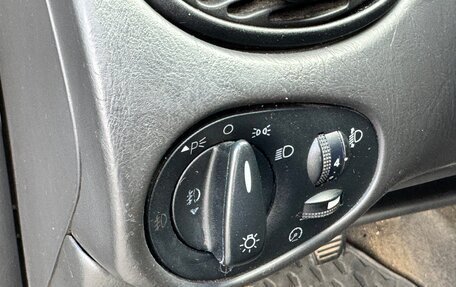 Ford Focus IV, 2001 год, 130 000 рублей, 12 фотография